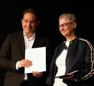 SGD Süd-Präsident Hannes Kopf und Susanne Rechner bei der Verleihung