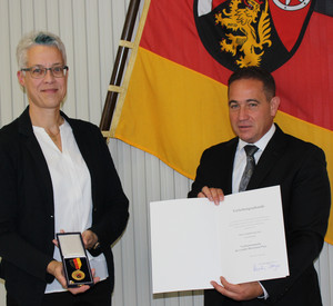 Marion Kling und Prof. Dr. Hannes Kopf bei der Verleihung