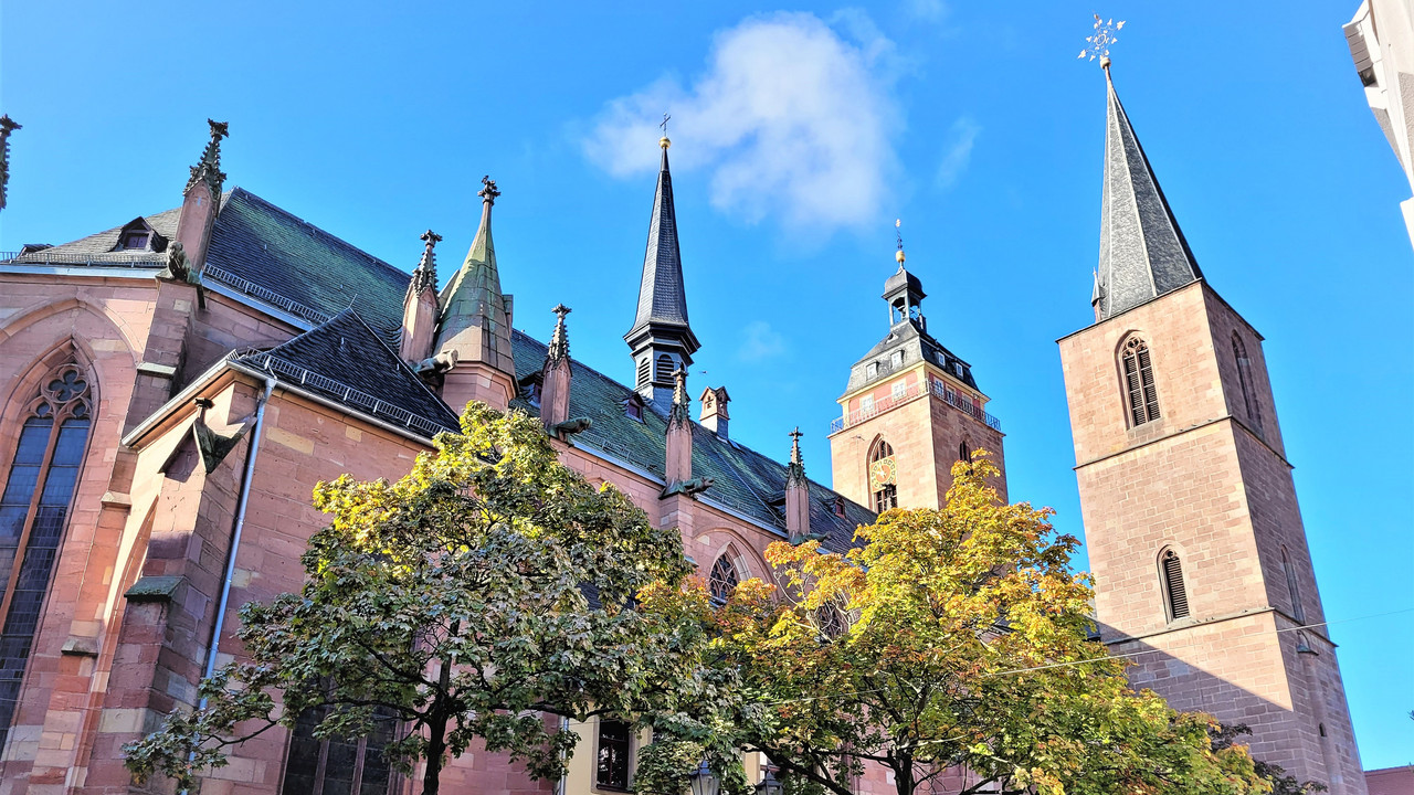 Ansicht der Stiftskirche in Neustadt an der Weinstraße
