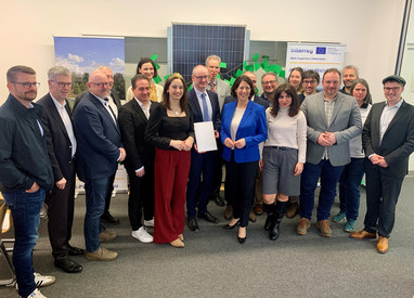 Agri-PV im Weinbau - Interreg-Oberrhein fördert innovative Lösungen mit 1,2 Millionen Euro